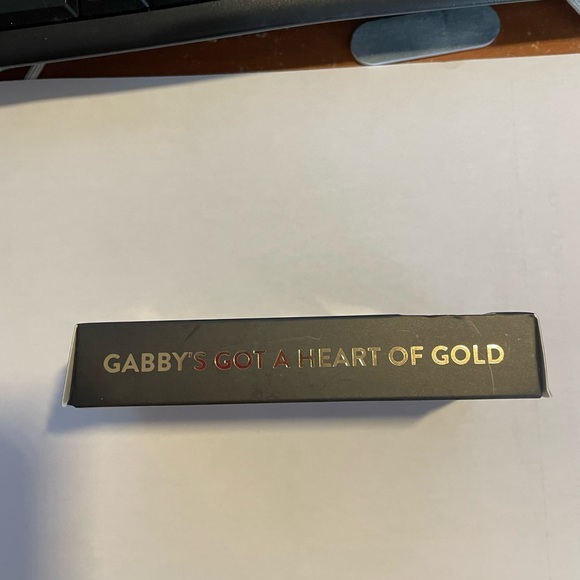 Gabby’s Got A Heart Of Gold Red Aspen Nail Dashes short square - Picture 3 of 3